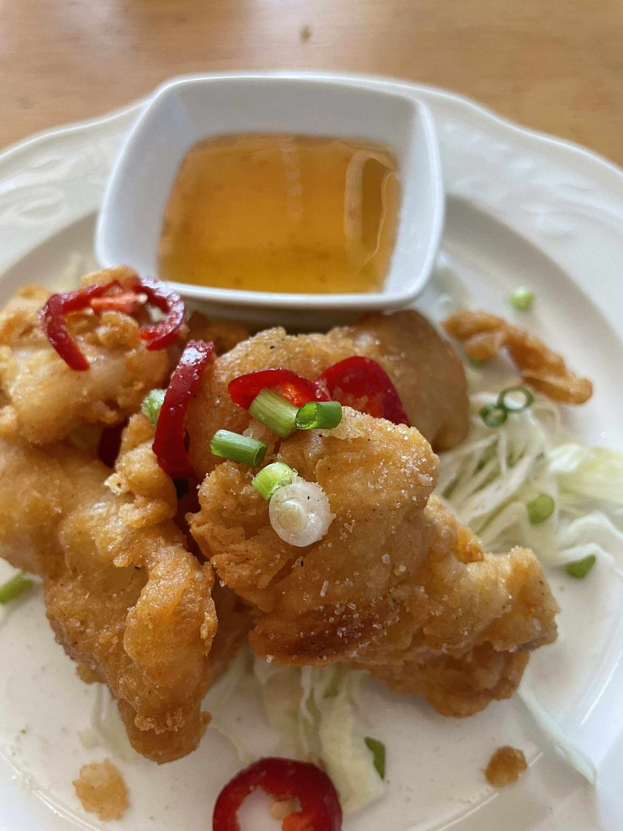Battered chicken with sweet chilli dip